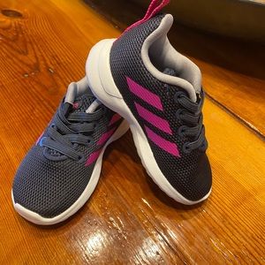NWOT toddler adidas shoes size 5